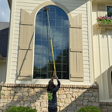 Crystal-Clear-Results-Professional-Window-Washing-in-Fort-Wayne-IN 1