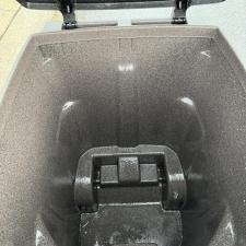 Filthy-Trash-Can-Cleaning-in-Northwest-Fort-Wayne 1